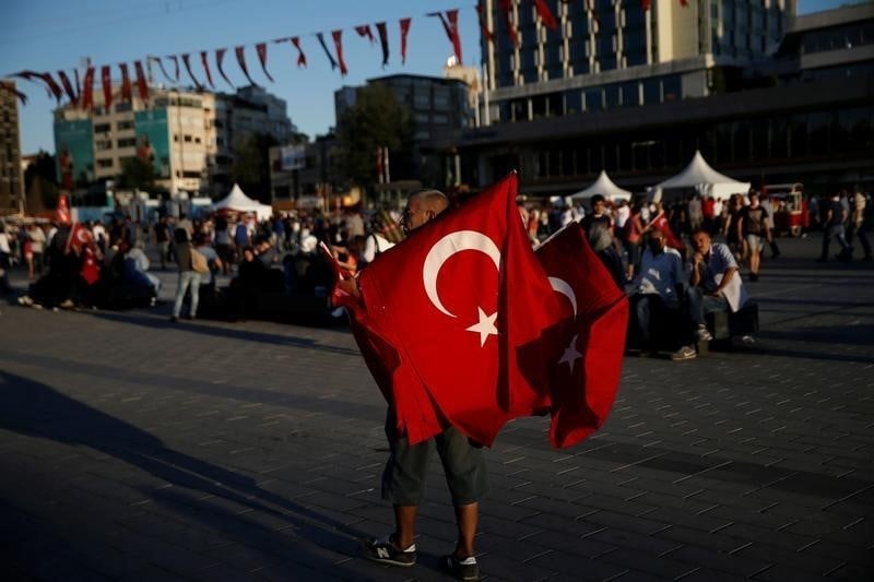Poursuite des arrestations en turquie apres le putsch avorte