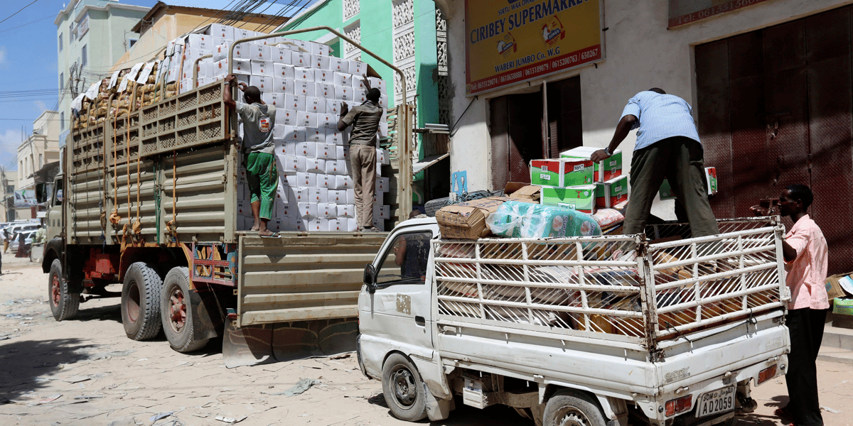 Commerce intra frontières camions marchandises