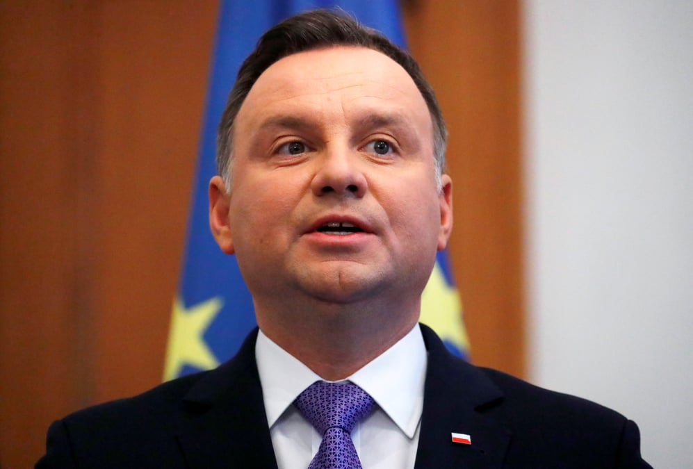 Bruxelles salue un geste de la pologne sur la cour supreme