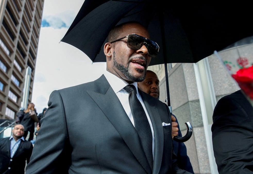 Etats-unis: le chanteur r. kelly condamne a 30 ans de prison pour crimes sexuels