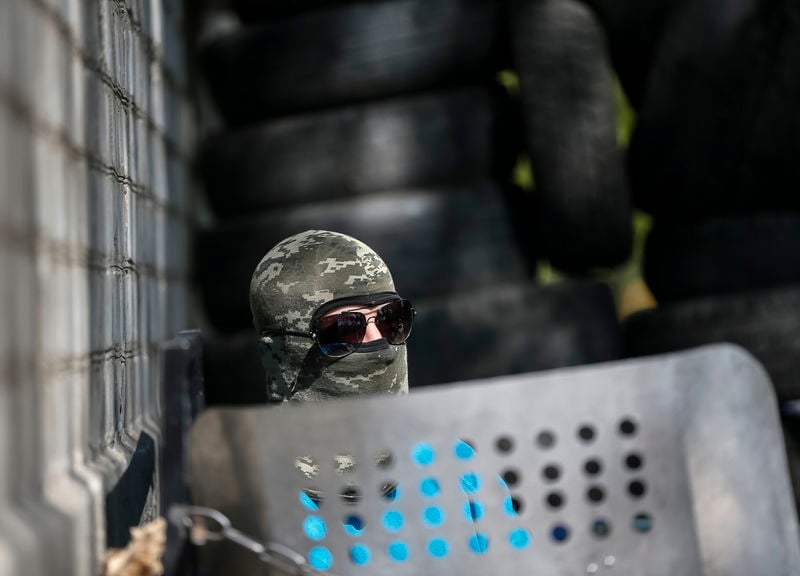 Des observateurs de l'OSCE arrêtés à Slaviansk, dit Kiev