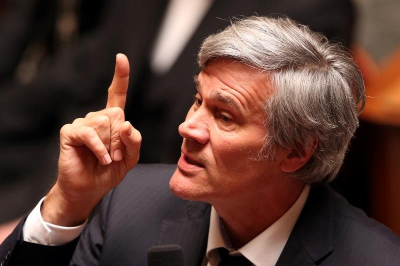Le foll rejette l'accusation de fillon sur un "coup d'etat"