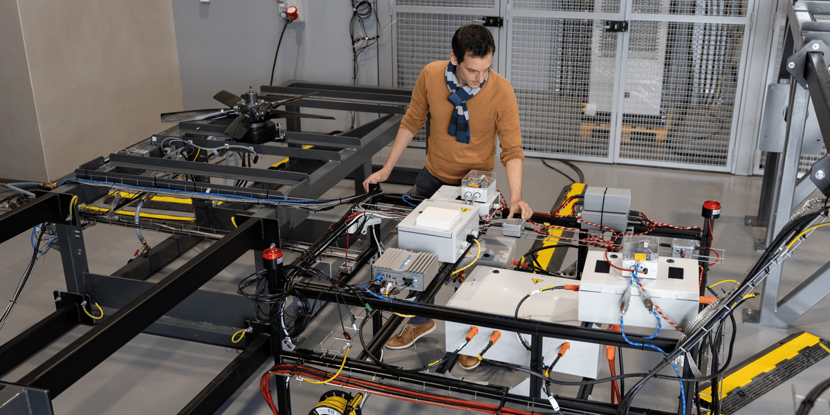 La startup toulousaine Ascendance réceptionne les premiers éléments techniques à l'échelle de son VTOL hybride, qui doit voler en 2025.