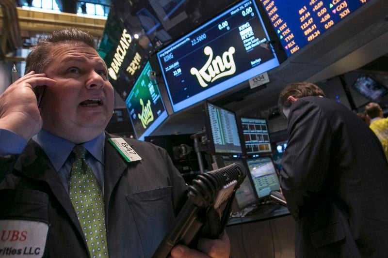 Wall Street finit en baisse, les technologiques pèsent