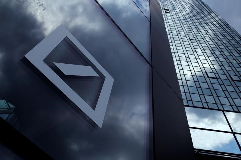 Pas d'exode des salaries chez deutsche bank apres la baisse des bonus
