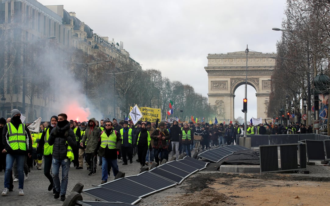 Des villes reclament une reunion sur le prejudice lie aux gilets jaunes