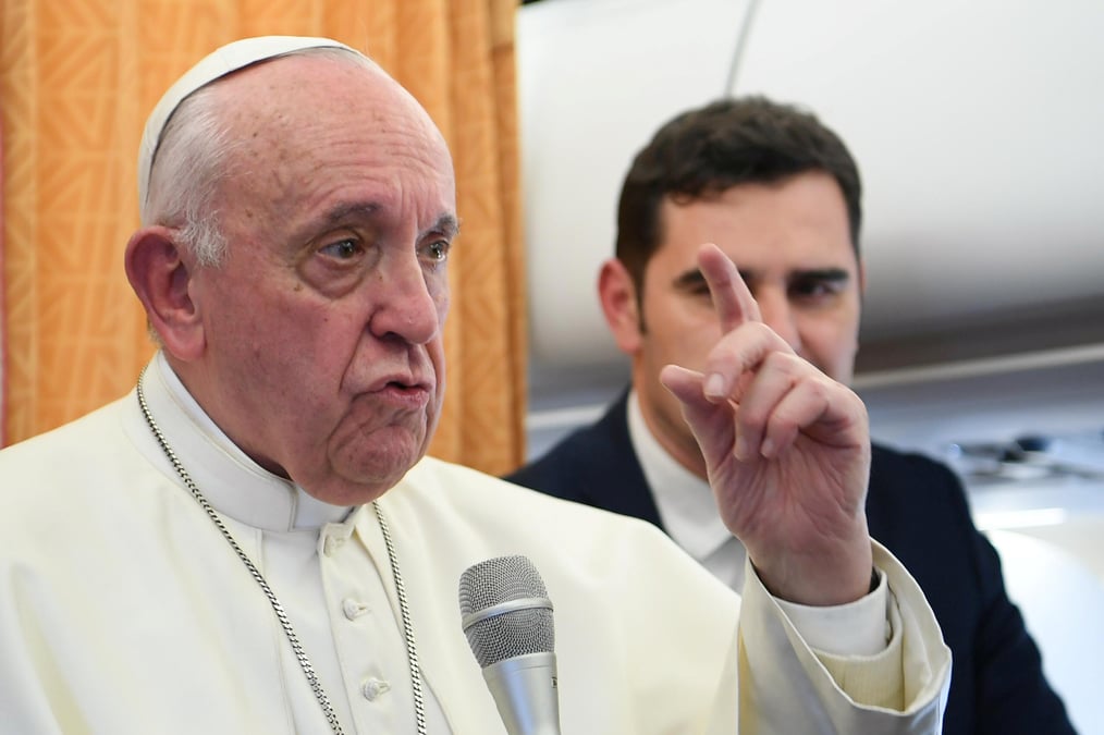 Le pape francois rend les eveques responsables des abus sexuels commis au sein de l'eglise