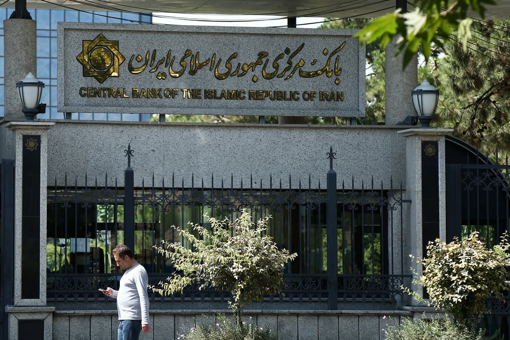 Les etats-unis sanctionnent la banque centrale d'iran