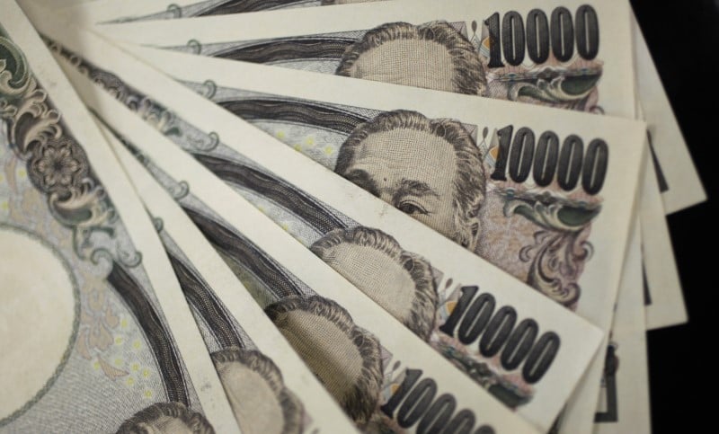 S&p releve la perspective du japon a "positive"
