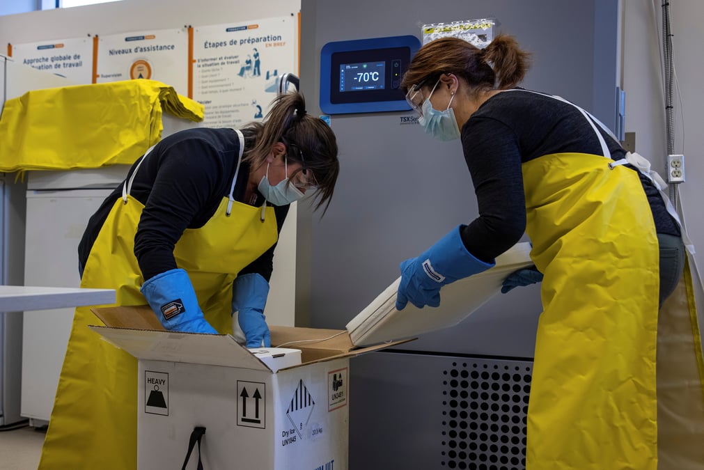 Le canada debute les vaccinations contre le covid-19, priorite aux maisons de repos