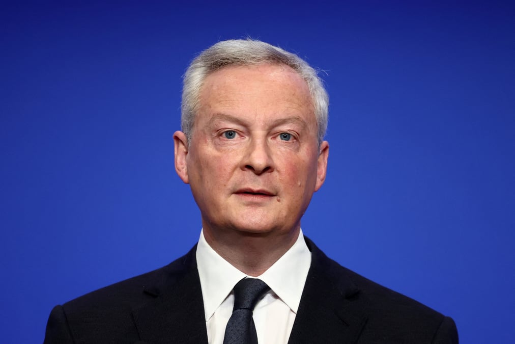 Le ministre francais de l'economie bruno le maire au ministere des finances de bercy a paris