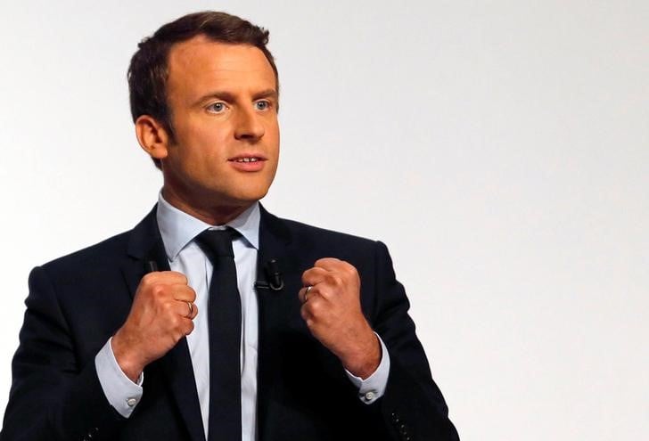 Pour macron, "la recomposition c'est maintenant"