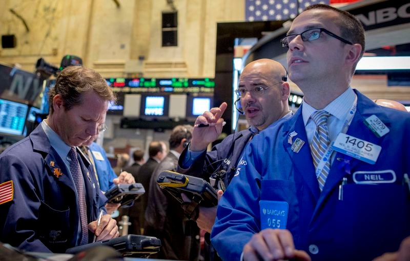 Wall Street ouvre en léger recul, Alibaba baisse
