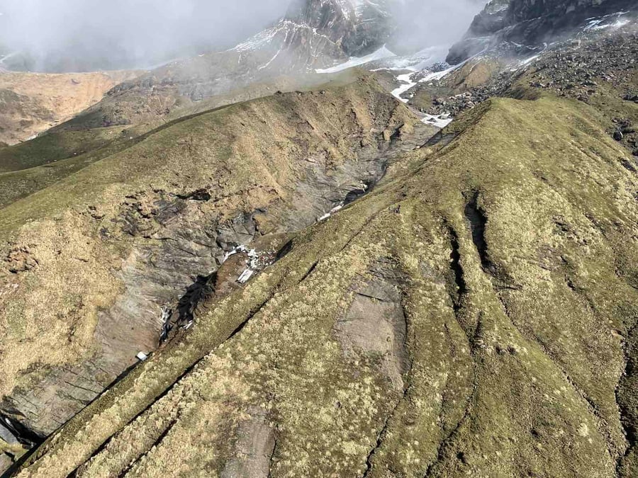 Au moins 14 morts dans un accident d'avion au nepal