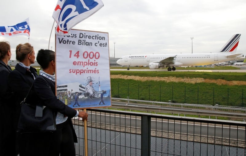 Une implication accrue de l'etat dans air france exclue