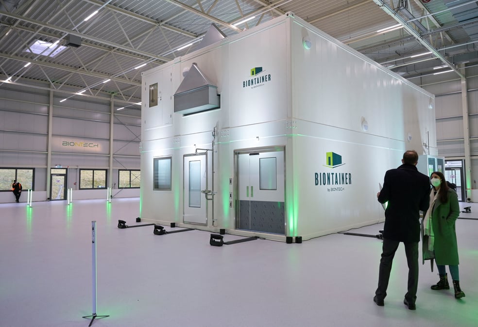 Biontech va envoyer une usine a vaccin anti-covid en kit en afrique