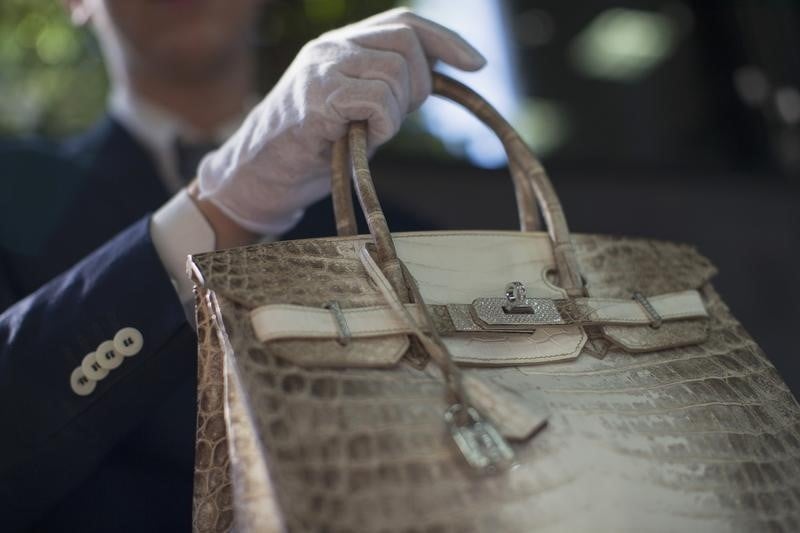 Jane birkin ne veut plus d'un sac hermes en crocodile a son nom