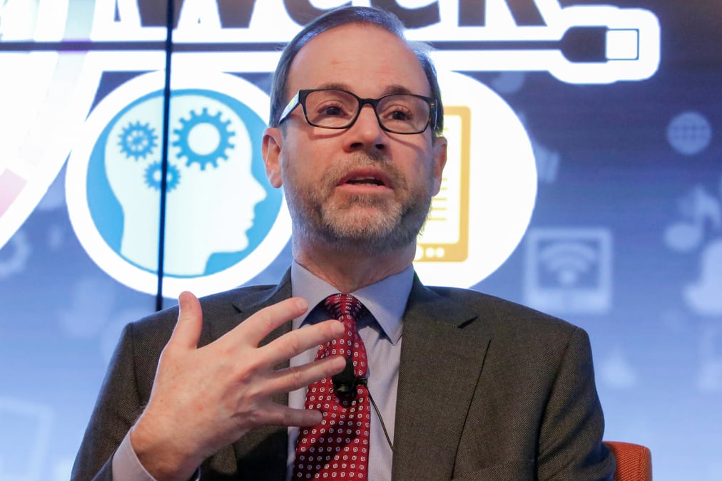 Steve adler, redacteur en chef de reuters, quittera ses fonctions en avril