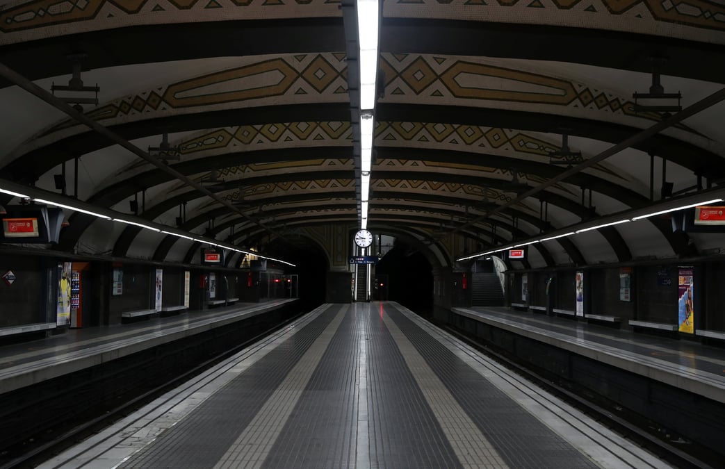 Metros et trafic routier perturbes par la greve en catalogne