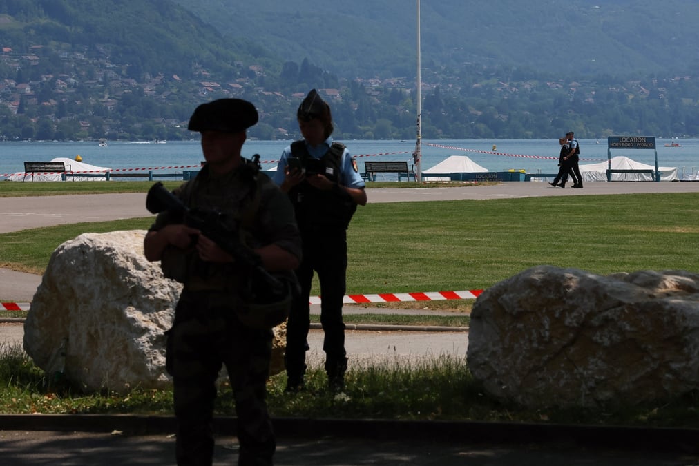 Des enfants blesses lors d'une attaque au couteau a annecy