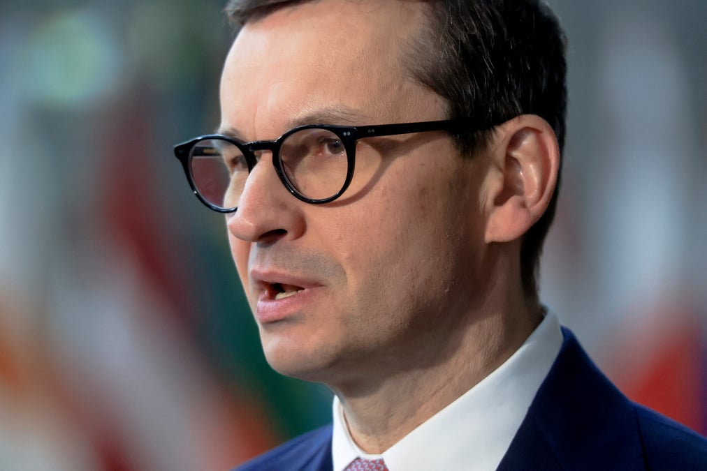 La pologne denonce l'attitude du president francais