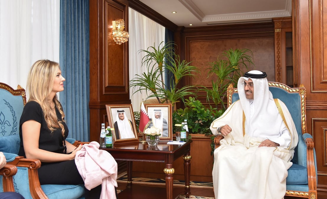 Al marri, ministre du travail du qatar, rencontre eva kaili, vice-president du parlement europeen, lors d'une reunion au qatar