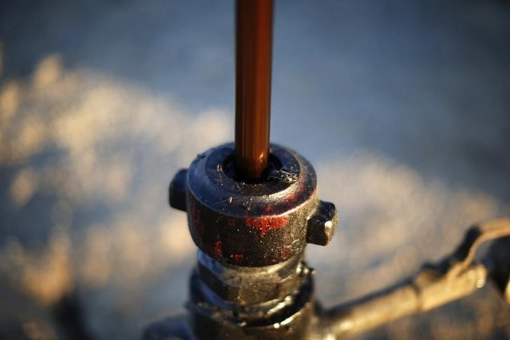 Le cours du petrole brut leger americain sous 50 dollars pour la 1ere fois depuis avril 2009