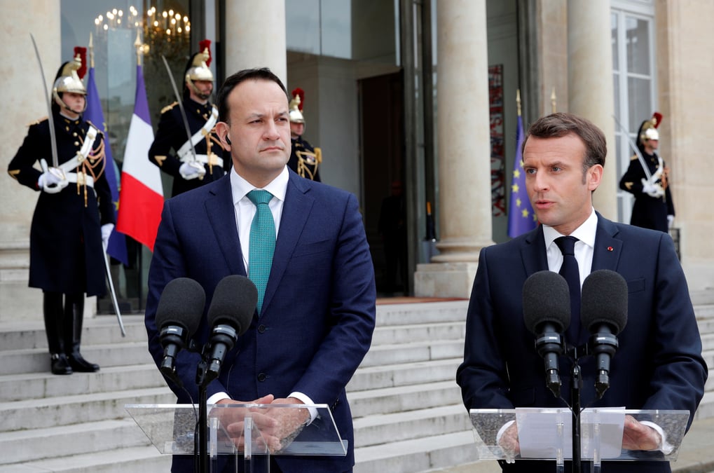 Brexit: paris et dublin pressent londres de trouver un accord
