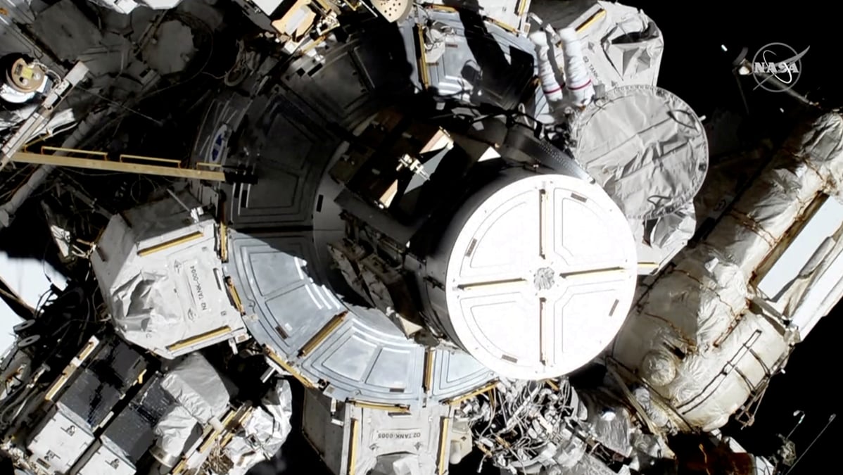 Premiere sortie spatiale 100% feminine