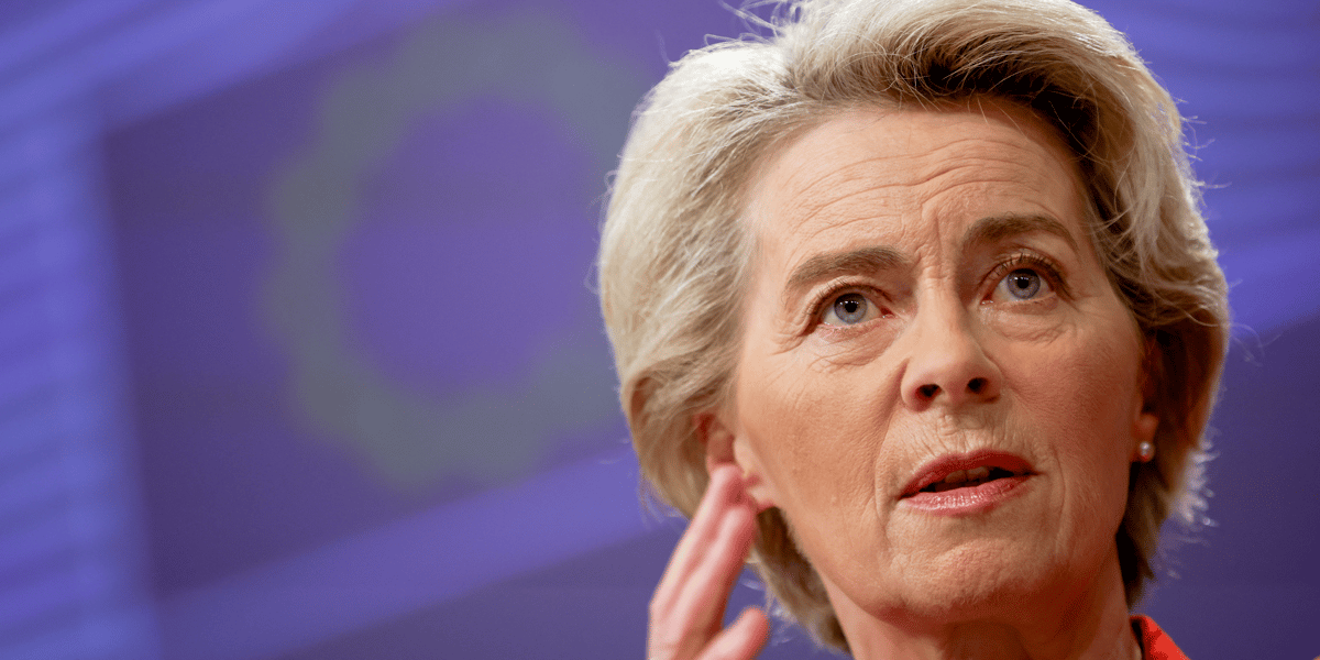Photo de la presidente de la commission europeenne, ursula von der leyen