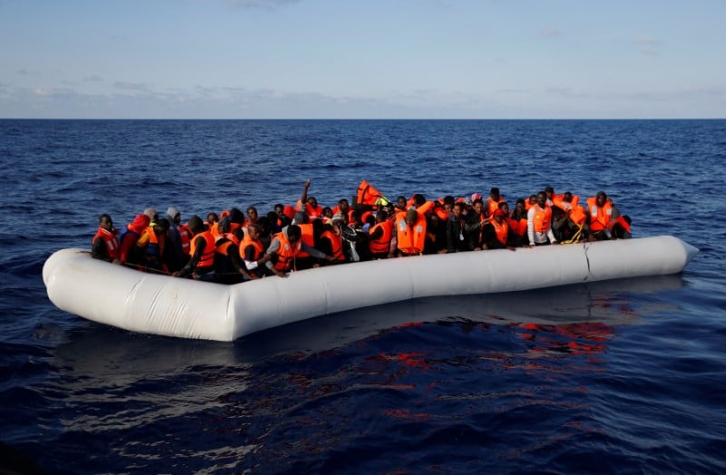 La moitie des europeens lient refugies et risques d'attentats