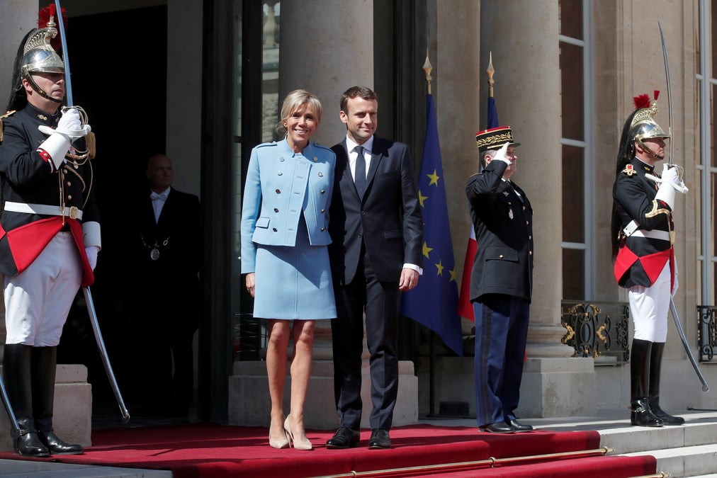 Costume bon marche et tailleur vuitton prete pour les macron