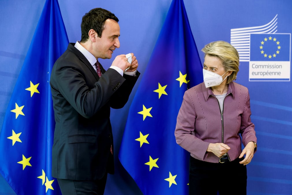 Ursula von der leyen accueille le premier ministre du kosovo, albin kurti, a bruxelles