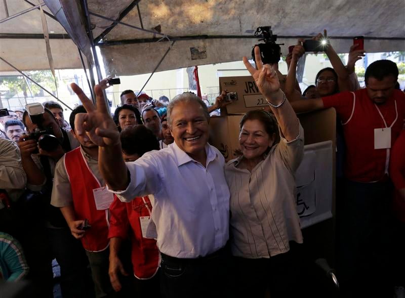 Le candidat de la gauche au pouvoir en tête au Salvador