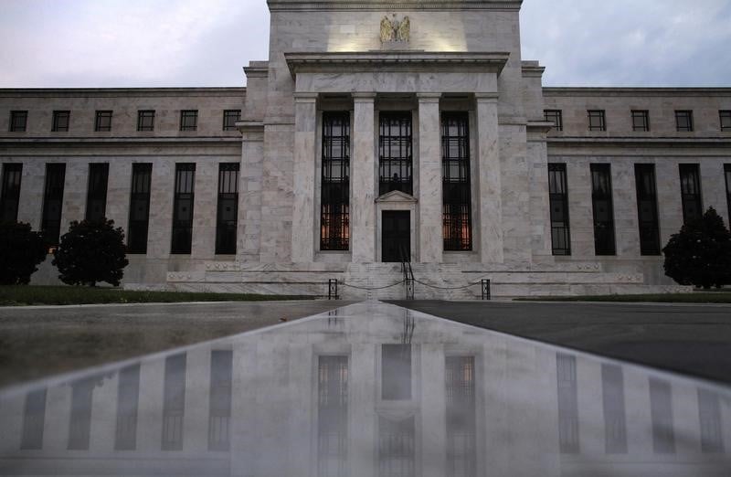 La fed souligne la faiblesse de la croissance aux etats-unis
