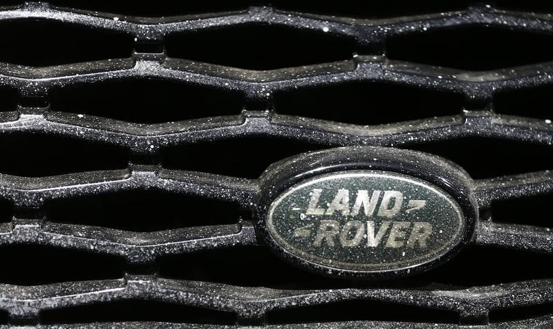 Jaguar land rover prevoit un benefice en baisse