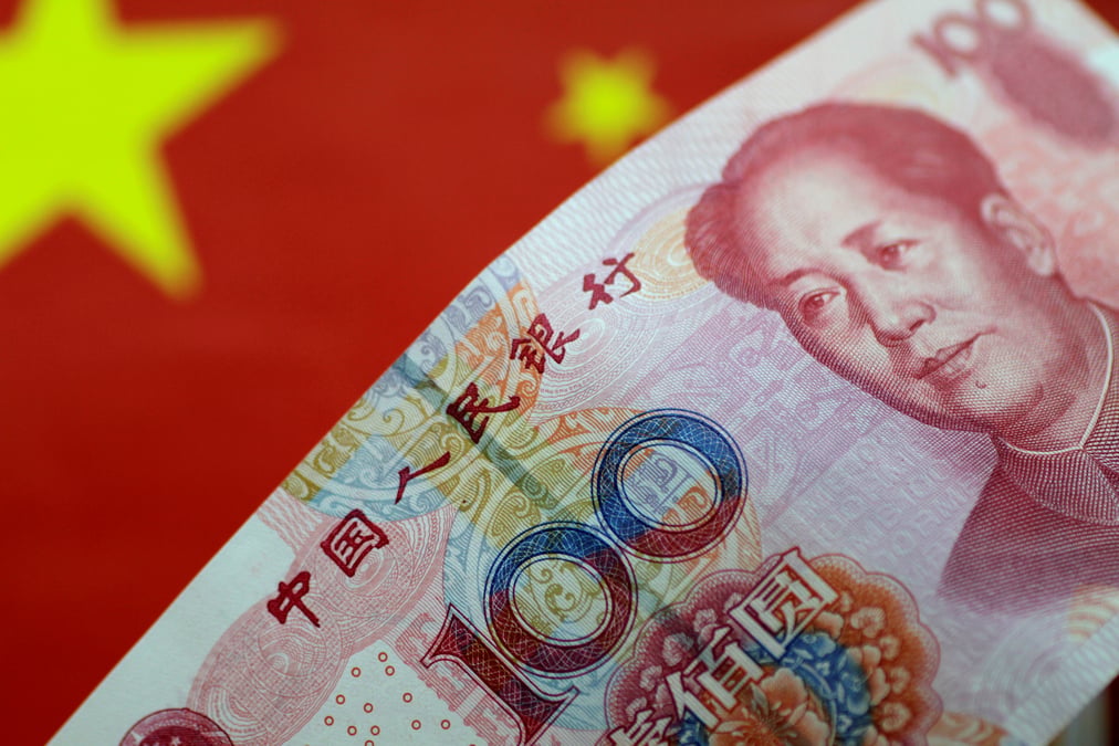 La chine abaisse comme attendu son taux preferentiel de pret