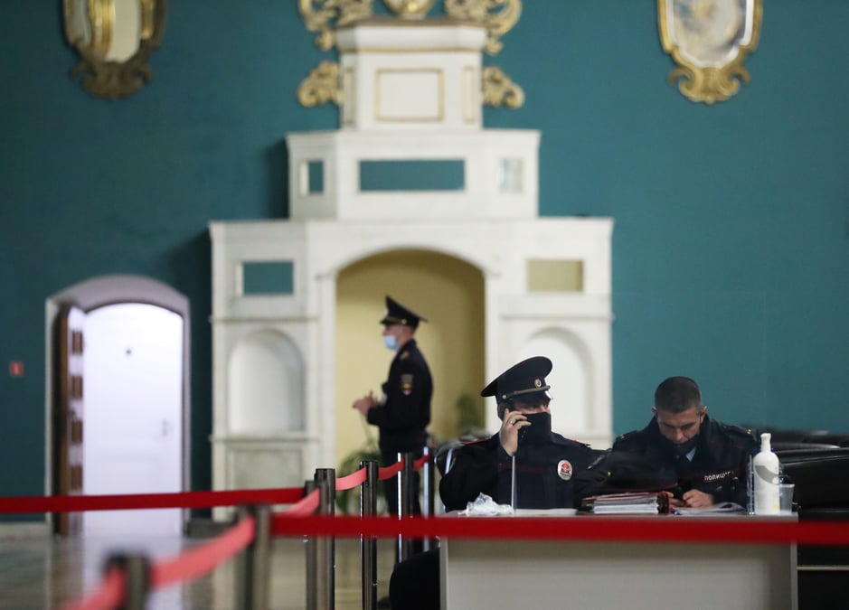 Russie: des vaincus aux elections veulent faire annuler des resultats "corrompus"