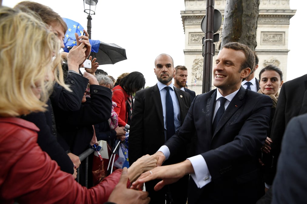 Au menu de la premiere semaine de macron: gouvernement, berlin et mali