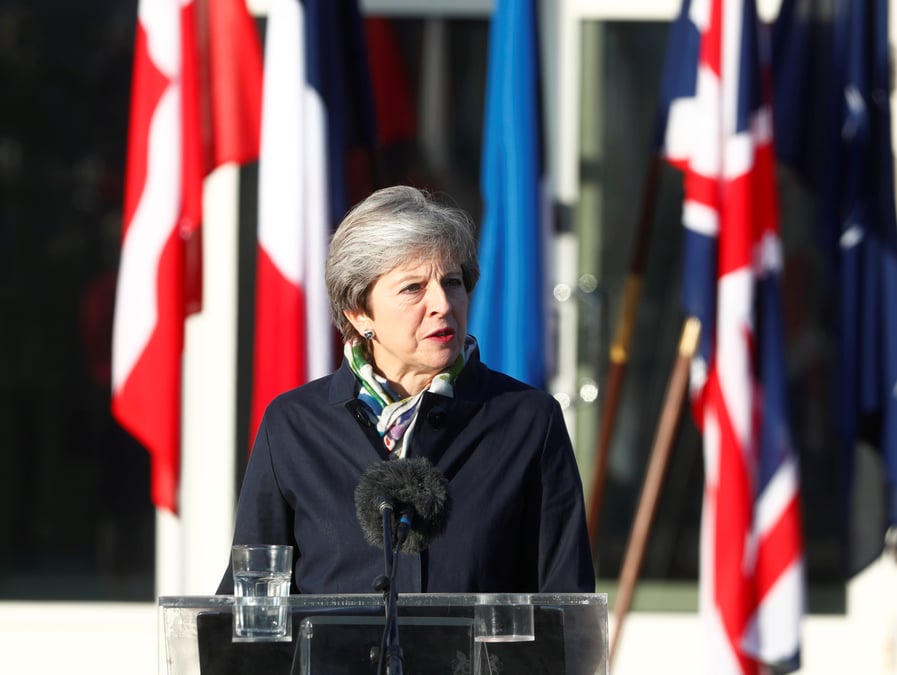 May attend de l'ue qu'elle adopte un ton plus conciliant