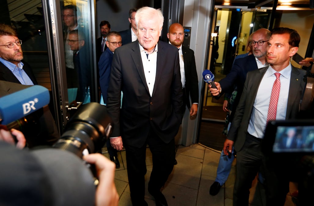 Seehofer (csu) a propose de demissionner du gouvernement allemand