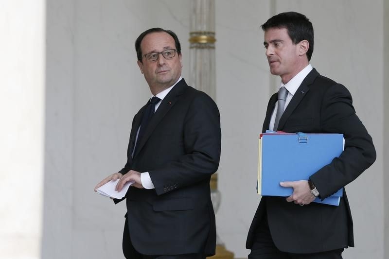 La defiance grandit envers francois hollande et manuel valls