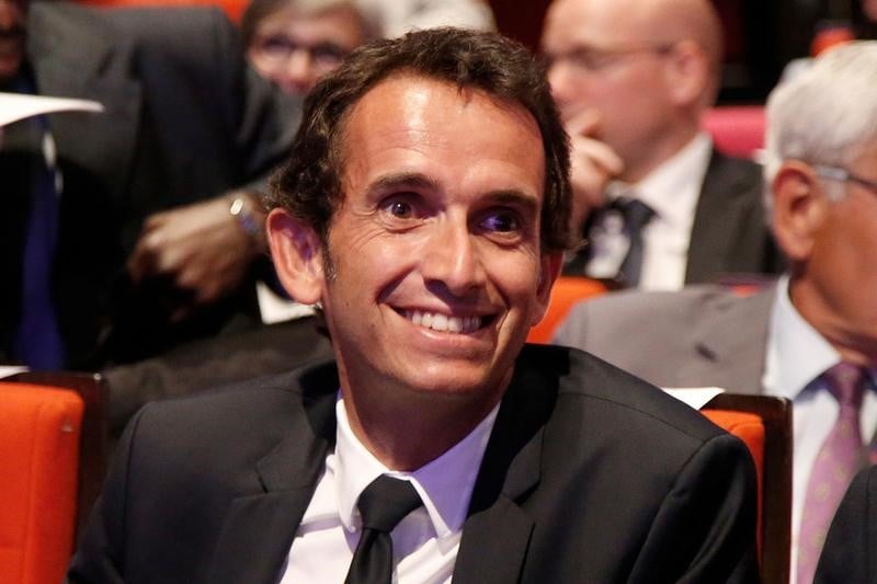 Alexandre bompard prendra les renes de carrefour le 18 juillet