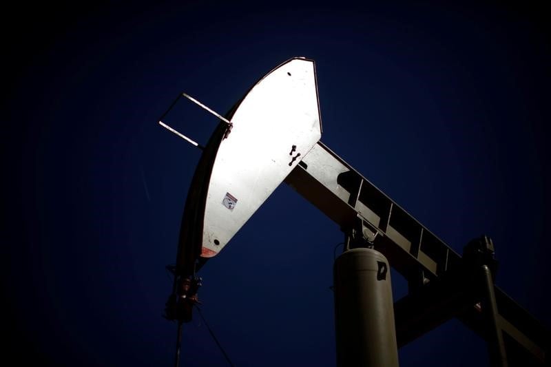 Usa: baisse plus forte que prevu des stocks de petrole