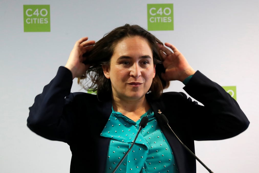 Ada colau devrait etre reconduite a la mairie de barcelone avec le soutien de valls