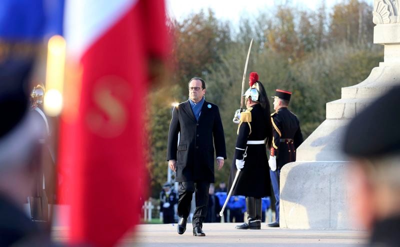 Hollande préside un 11-Novembre "d'espérance" face aux épreuves
