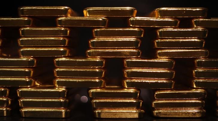 Le cours de l’or devrait de nouveau reculer en 2015 avant une reprise en 2016