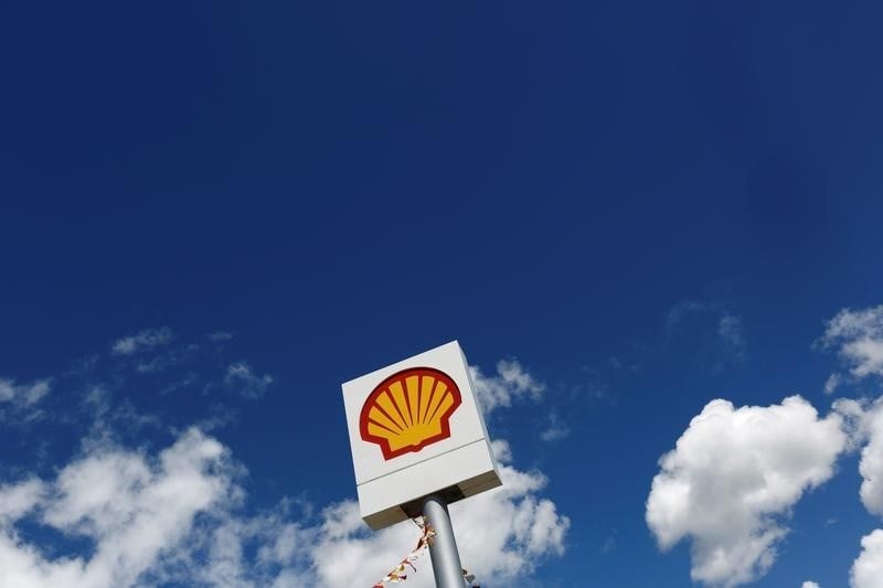 Nouvelle reduction des investissements de shell