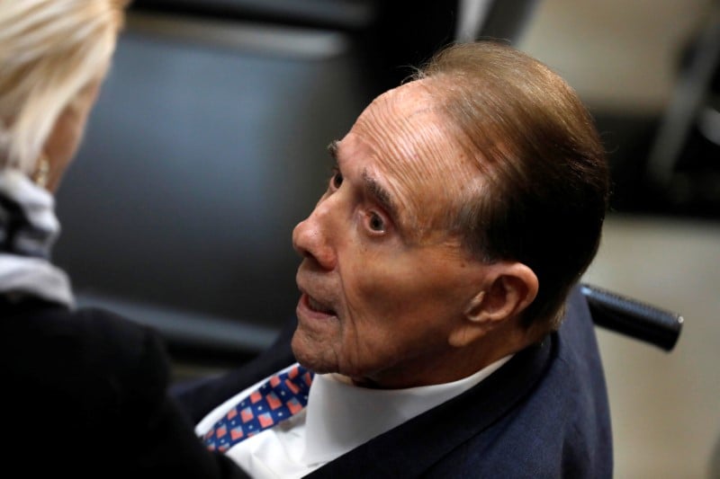 L'ex-candidat a la maison blanche bob dole hospitalise