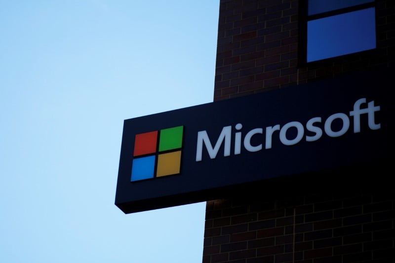 France: une elue inquiete des liens entre la defense et microsoft